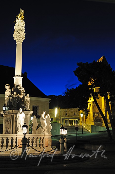 Burg Perchtoldsdorf and Burgvorplatz