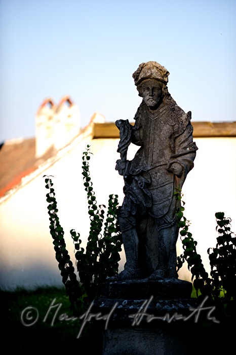 detail of a baroque figure near castle Maissau