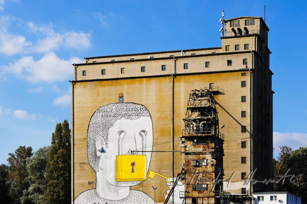 granary with graffiti