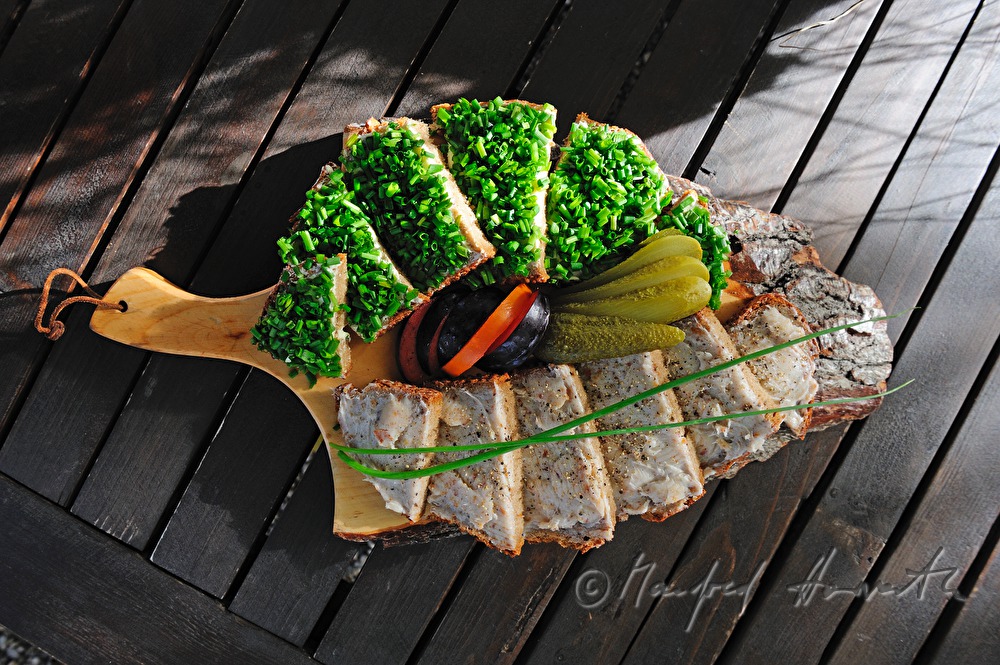 snack: Grammelschmalzbrot and Schnittlauchbrot