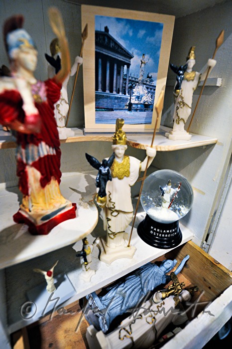 show case for Viennese Parliament - snow globe