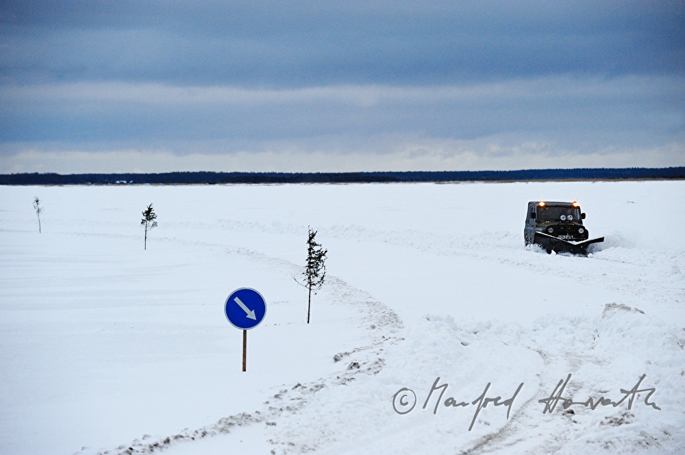 snow plough on the iceroad from Haapsalu to Rannarotsi