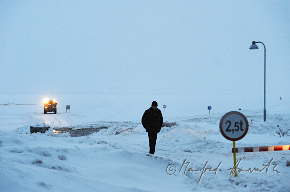 bar on the ice road to Noarootsi