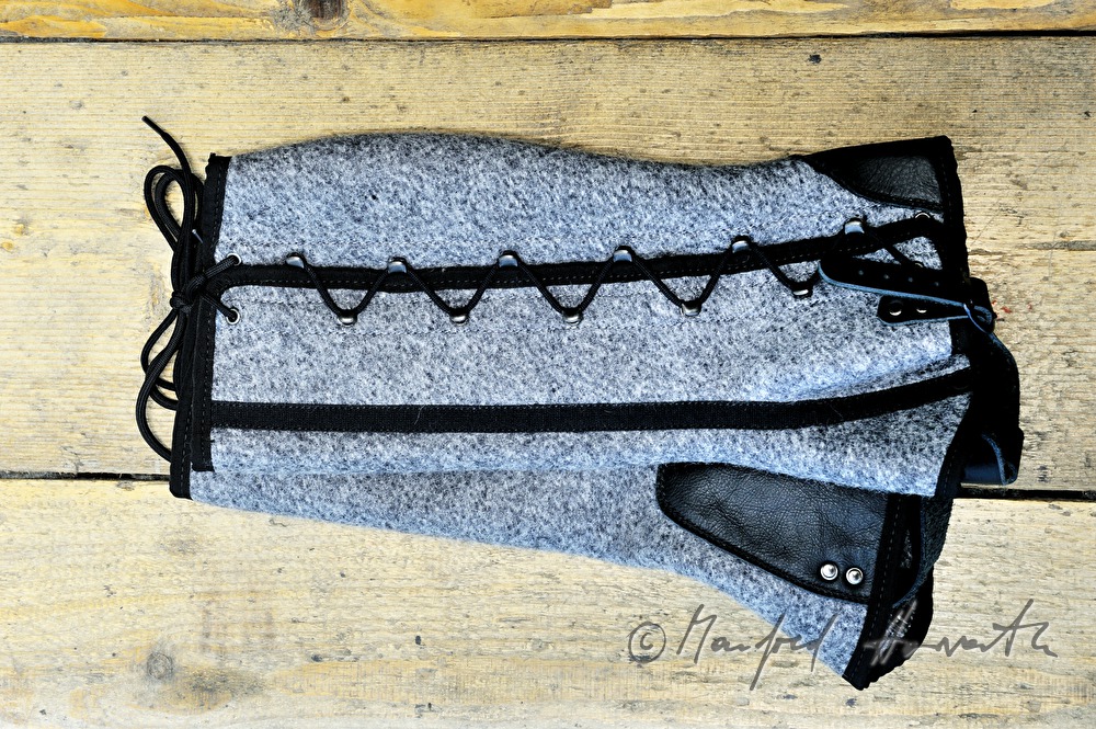 gaiters made of loden