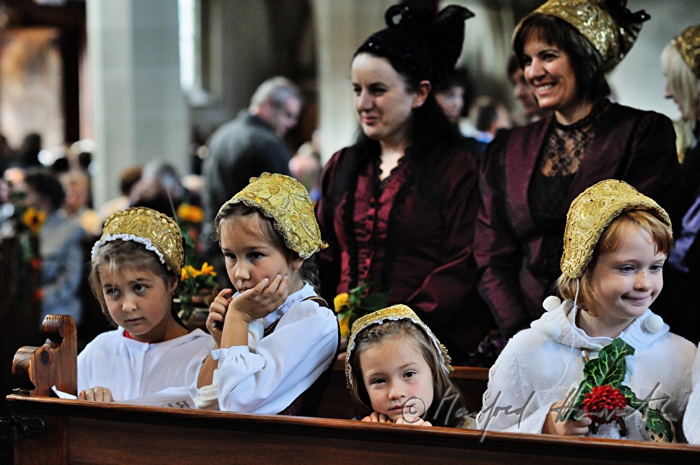 children from Mühlviertel in typical traditional costume