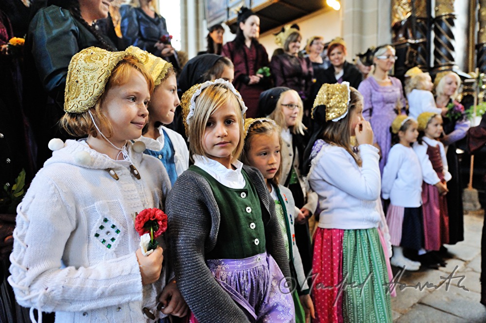 children from Mühlviertel in typical traditional costume