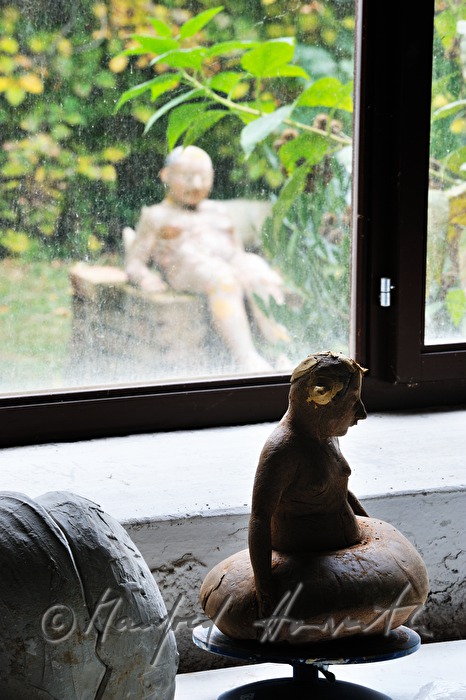 worktable of the ceramist Gundi Dietz