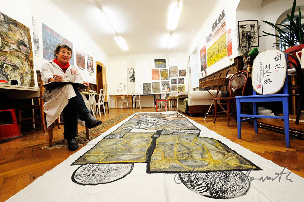 the paintress Linde Waber in her studio