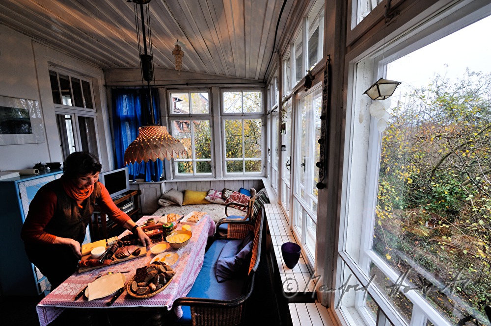 paintress Linde Waber in her eating room