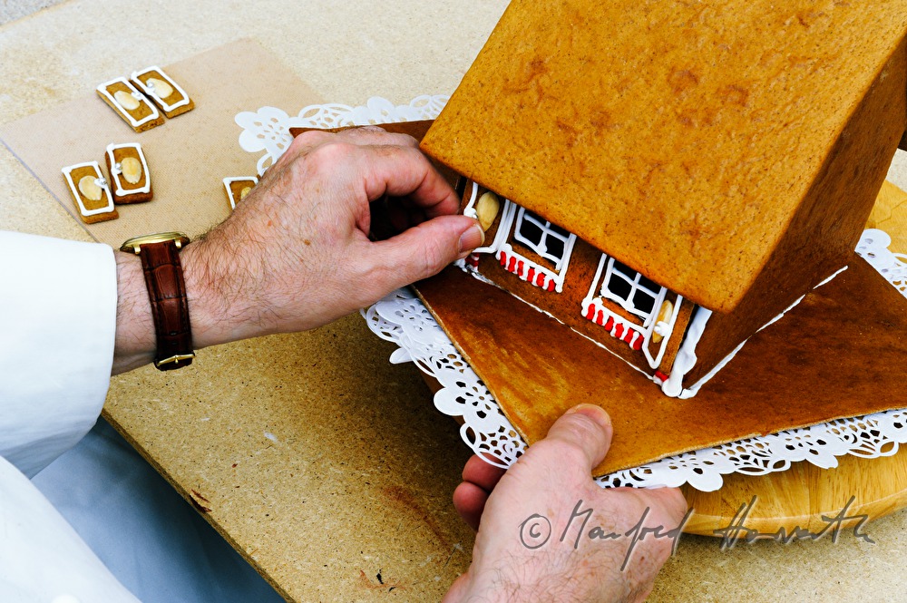 the making of a gingerbread house