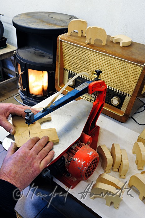 making of wooden toys by Hans WURM