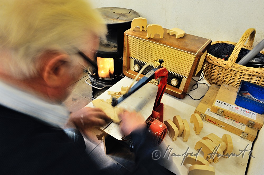 making of wooden toys by Hans WURM