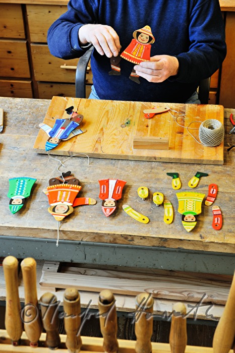 making of wooden toys by Hans WURM