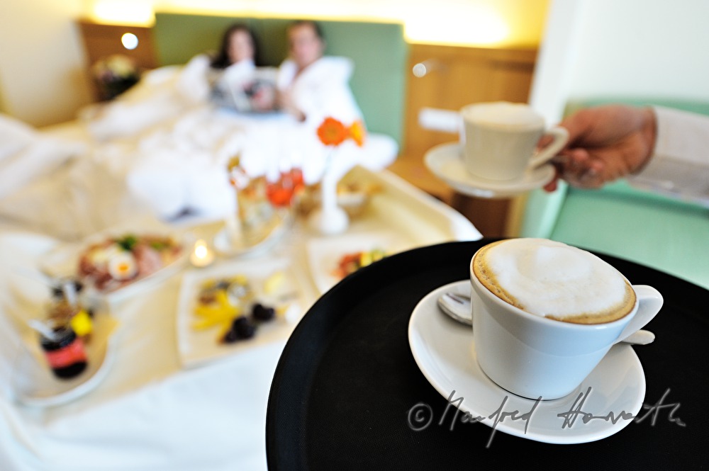 room service and brakfast in bed