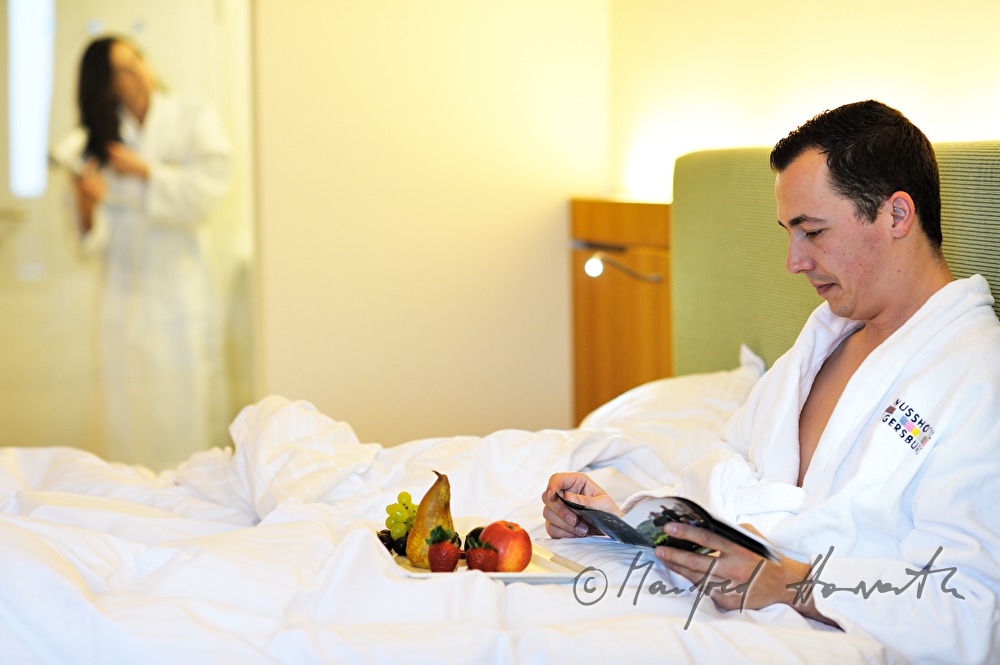 brakfast in bed