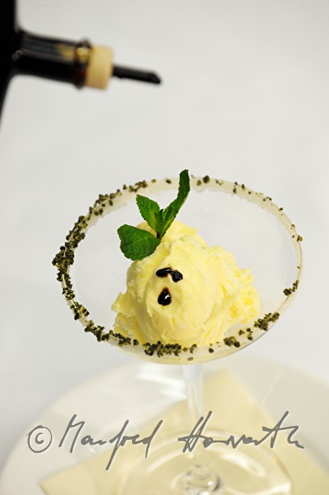 vanilla ice cream with balsamic vinegar
