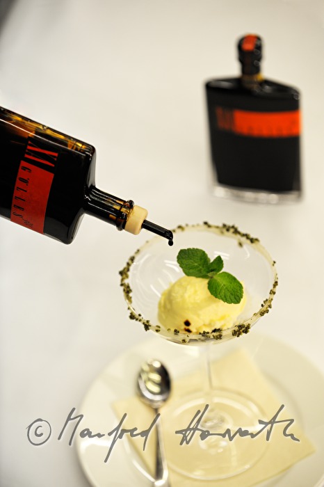 vanilla ice cream with balsamic vinegar