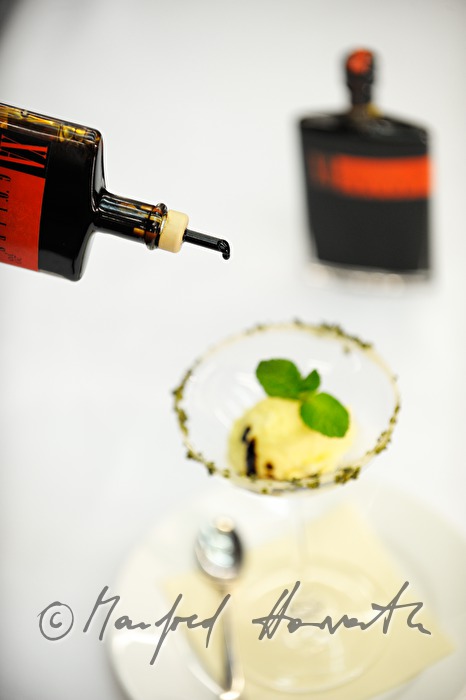 vanilla ice cream with balsamic vinegar