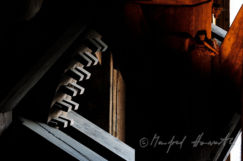 woden gear wheel of the ship mill