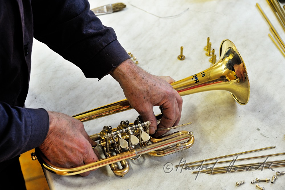 mounting a trumpet from single parts