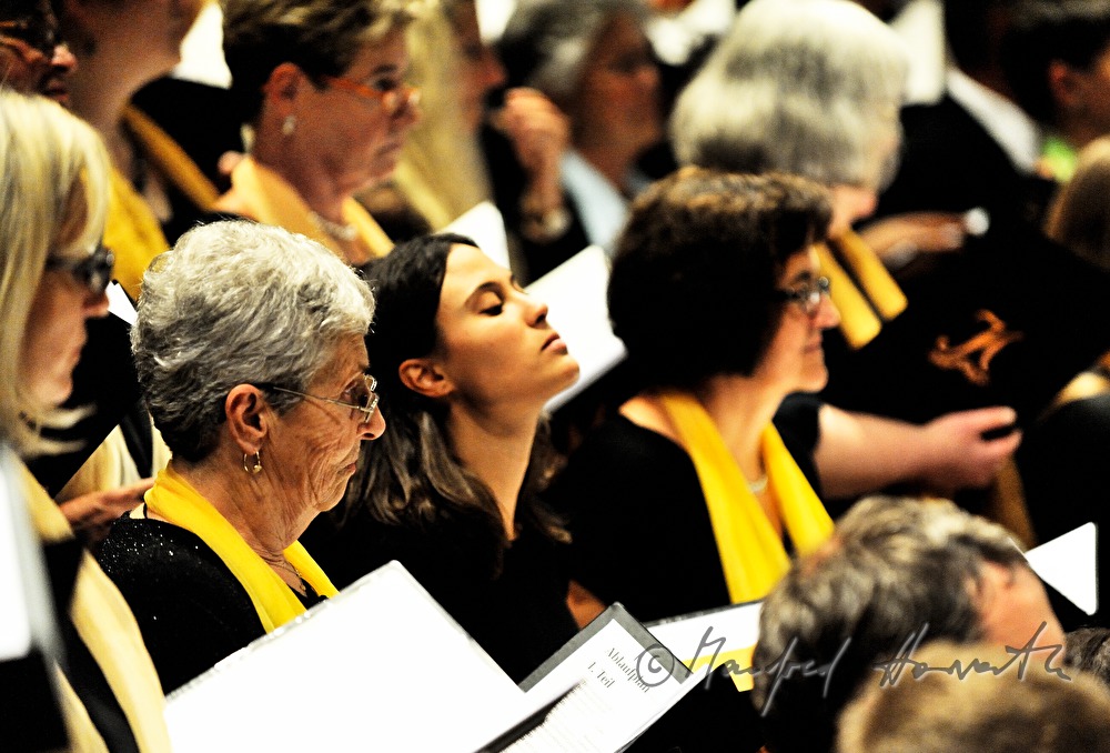 singer of the Haydn Choir in concert