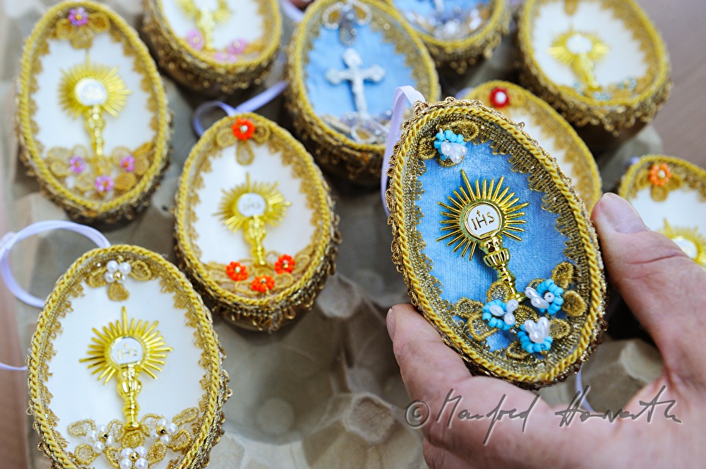 handmade easter eggs decorated with textiles