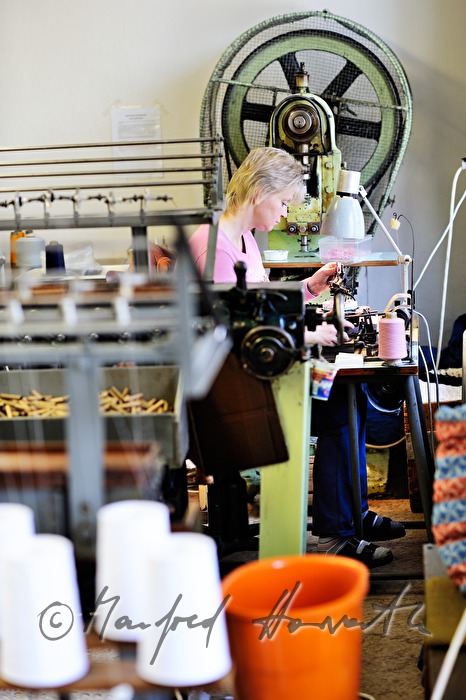 workwoman at the yarn button factory Slesinger