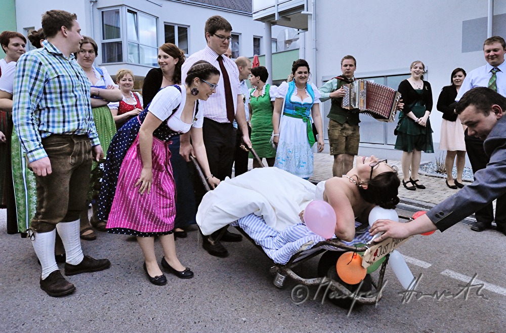 kidnapping of the bride during the wedding party
