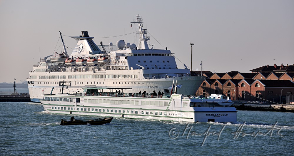 cruiser and harbour Porto di Venezia