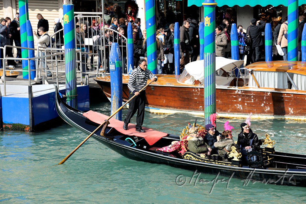 gondolas on the Canal Grande near Riva del Carbon