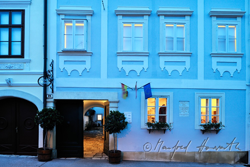 facade of the Haydn Museum