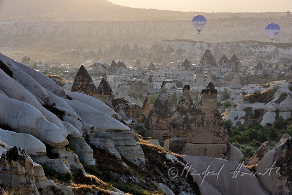 balloons over the city