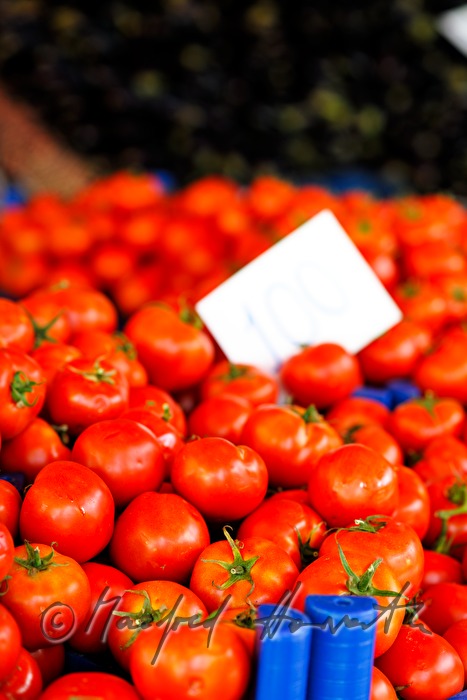 tomatoes at the farmers market