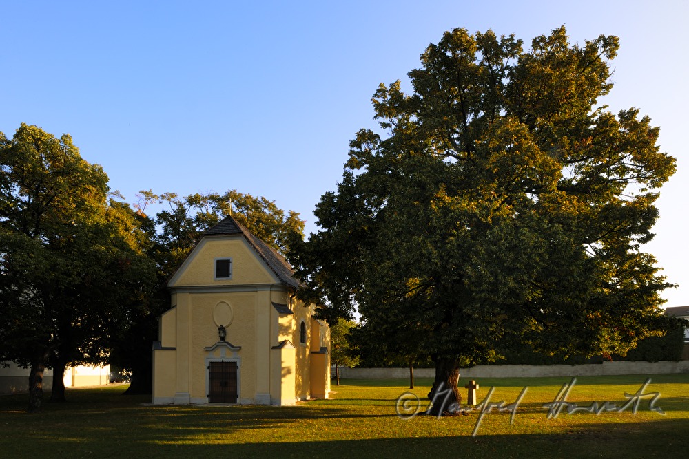 Johannes-Nepomuk Chapel