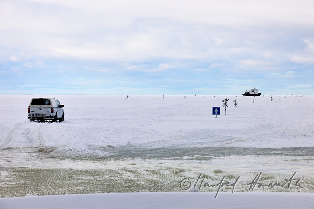 vehicle on the ice road to Vormsi