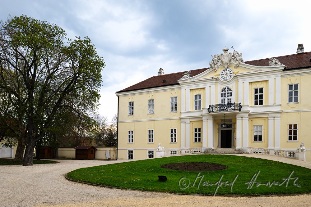 main entrance of Castle Wilfersdorf