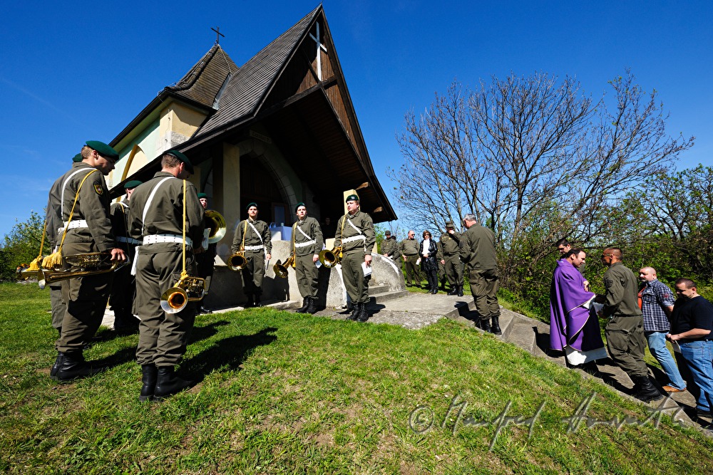 soldiers of the Austrian Armed Forces during a camp service