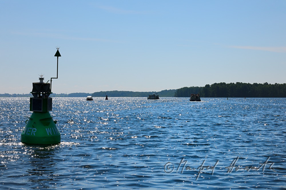 green starboard buoy on the Müritz