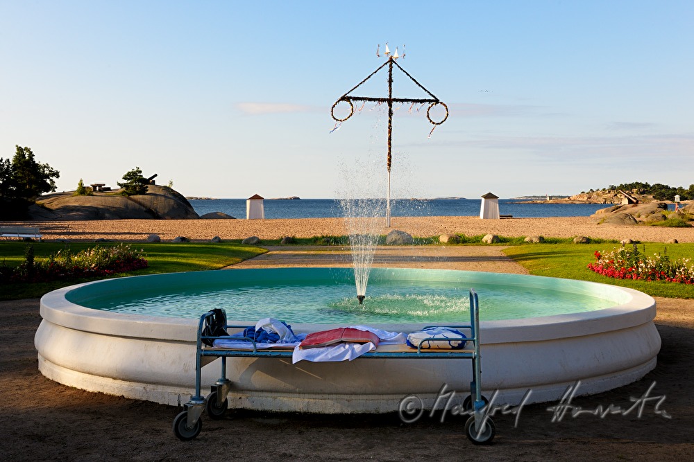 fountain and bed on the beach of the Spa Hotel (Seven Sleepers Day)