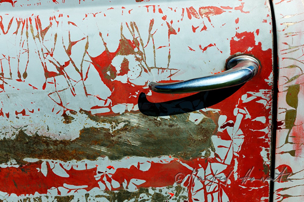 door handle of a Ford Pickup F-1 from the 1950s