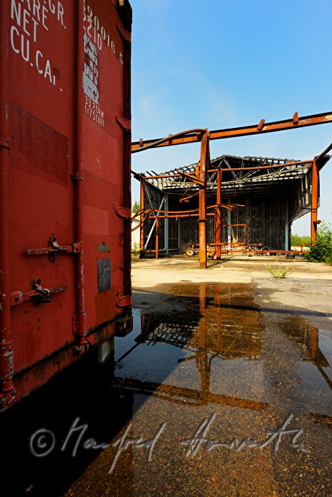 container and barn at the harbour