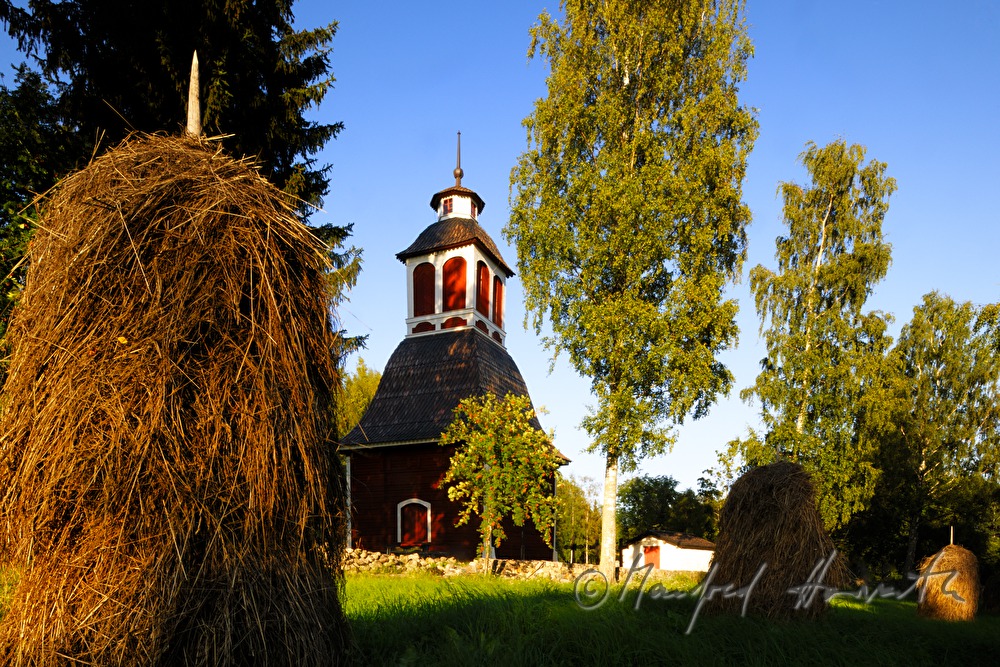 the church Kirkkoniemen kellotapuli