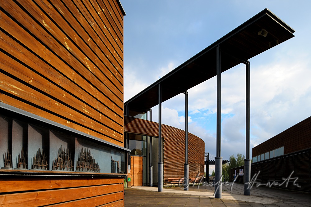 entrance and main facade of the Finnish Forest Museum (Lusto)