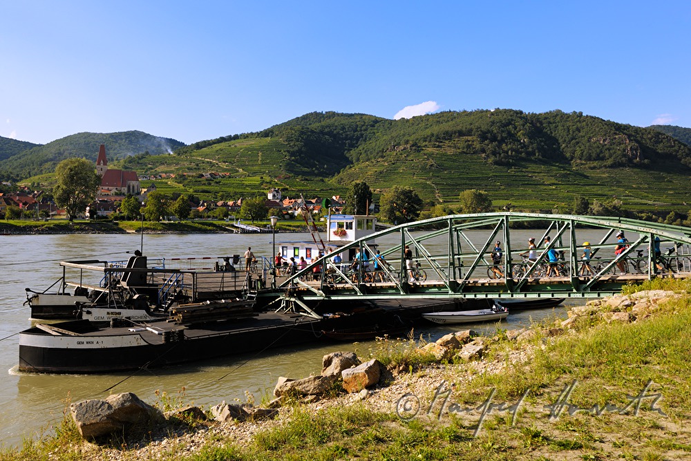 flying bridge from Weissenkirchen - Rossatzbach