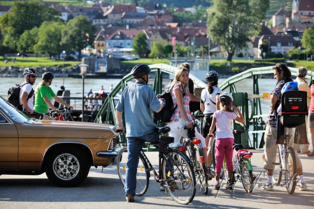 flying bridge from Weissenkirchen - Rossatzbach