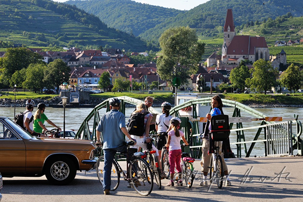 flying bridge from Weissenkirchen - Rossatzbach