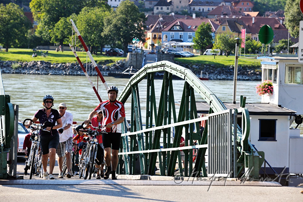 flying bridge from Weissenkirchen - Rossatzbach