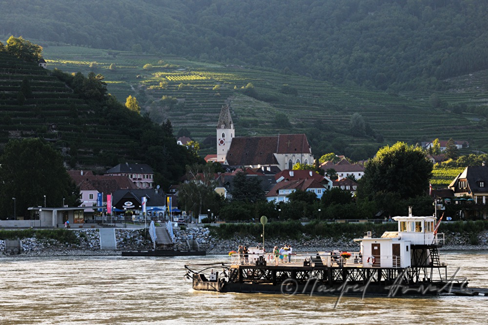 the flying bridge crosses the Danube