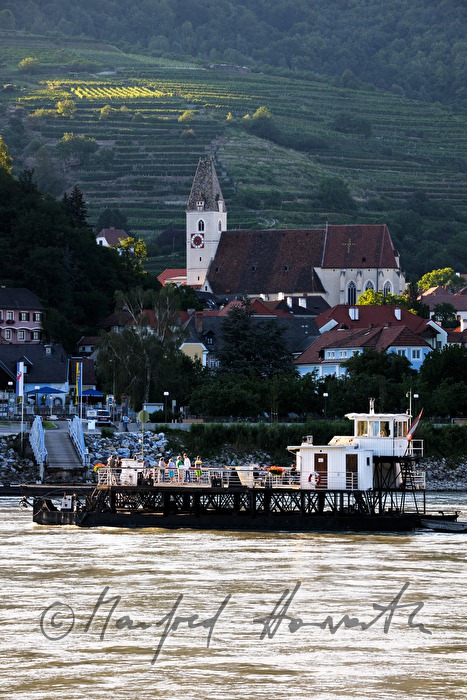 the flying bridge crosses the Danube