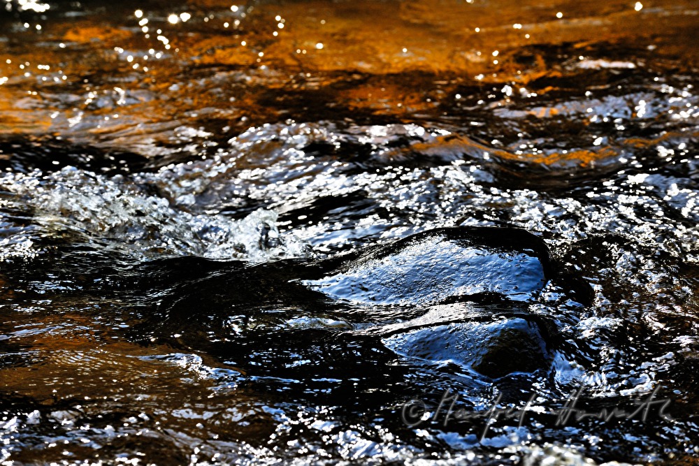 granite boulders bathed by the river Waldaist